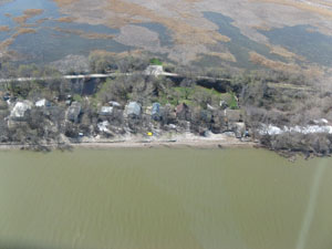 Vue aérienne de l’inondation à Delta Beach, le  17 mai 2011