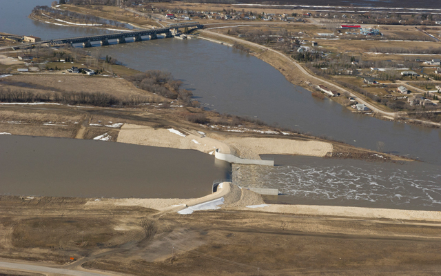 Floodway outlet into Red River just north of Lockport