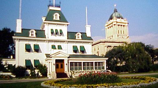 Government House (52683 bytes)