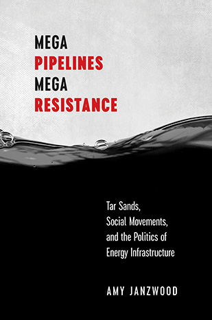 Couverture du livre &laquo; Mega Pipelines, Mega Resistance &raquo;. Le design est divis� horizontalement : la partie sup�rieure est blanche avec le titre en gras noir et rouge, et la partie inf�rieure repr�sente une bande de liquide sombre, ressemblant � du p�trole.
