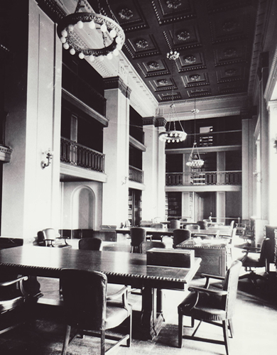Legislative Building Reading Room (ca. 1920)&lt;br /&gt;
		[Archives of Manitoba. Legislative Building/Broadway - Interior - Legislative Library 1 - N23107]