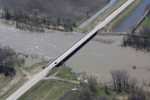 Assiniboine River at P.R. 240, May 2011 Assiniboine River at P.R. 240, May 2011