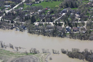Assiniboine River at Headingley, May 2011 Assiniboine River at Headingley, May 2011